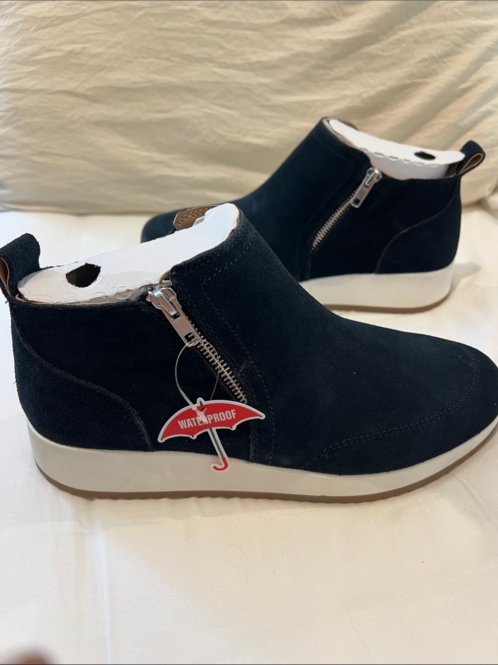 NEW Blondo Ellorie Navy Suede Waterproof Chukka Boots Zip Up Size 10 Women's